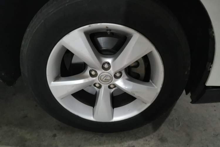Used Lexus RX Classic 2012 270 Elegant Edition Right Front Wheel Hub