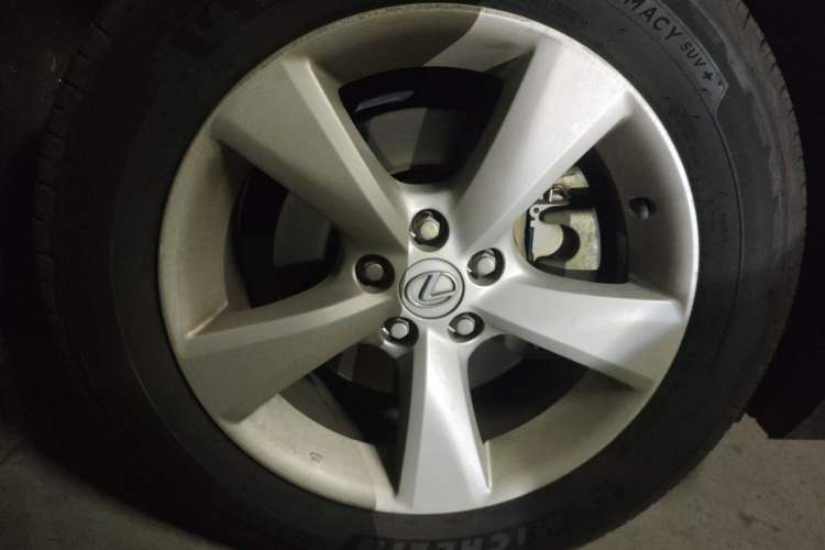 Used Lexus RX Classic 2012 270 Elegant Edition Right Front Wheel Hub