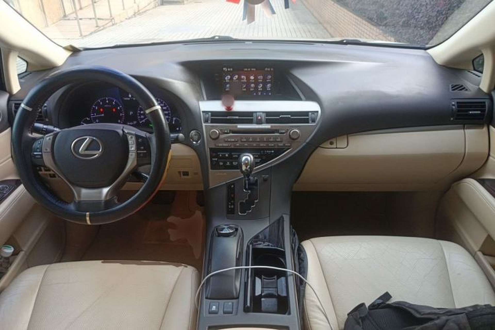 Used Lexus RX Classic 2012 270 Elegant Edition Center Console