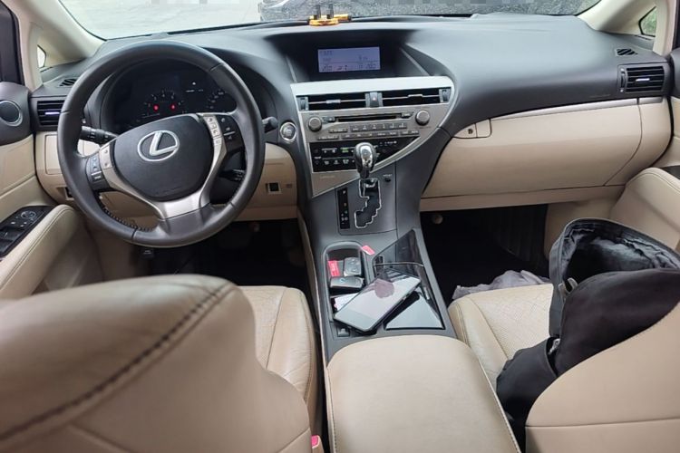 Used Lexus RX Classic 2012 270 Elegant Edition Center Console