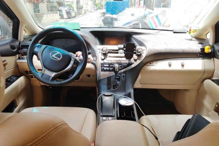 Used Lexus RX Classic 2012 270 Elegant Edition Center Console