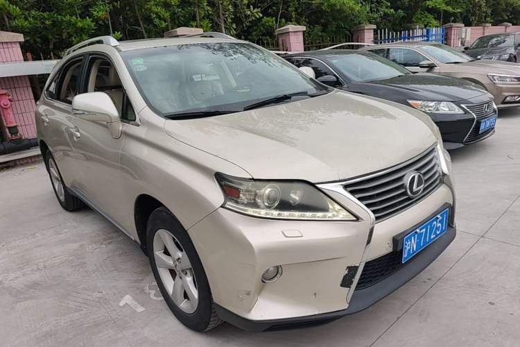 Used Lexus RX Classic 2012 270 Elegant Edition Front Right 45 Deg