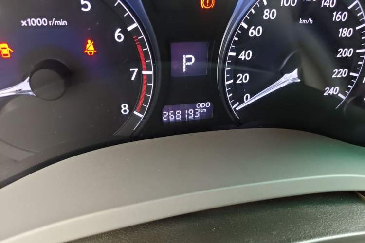 Used Lexus RX Classic 2012 270 Elegant Edition Odometer Close Up