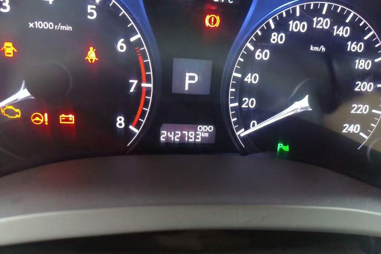Used Lexus RX Classic 2012 270 Luxury Edition Odometer Close Up