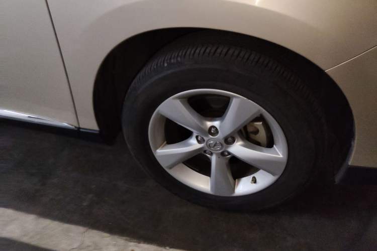 Used Lexus RX Classic 2012 270 Elegant Edition Right Front Wheel Hub