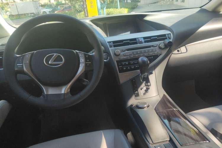 Used Lexus RX Classic 2013 270 Elite Edition Center Console