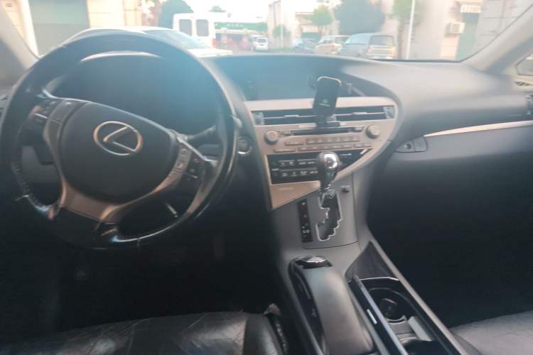 Used Lexus RX Classic 2013 270 Elite Edition Center Console