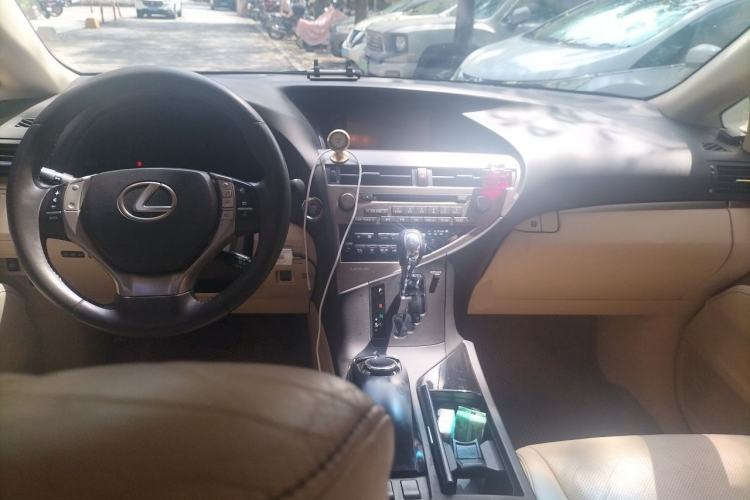 Used Lexus RX Classic 2013 270 Elite Edition Center Console
