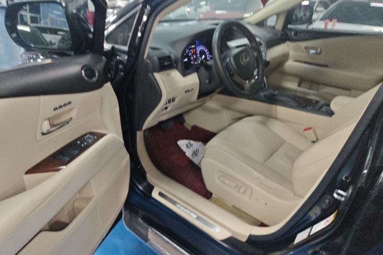 Used Lexus RX Classic 2013 270 Luxury Edition Driver Seat