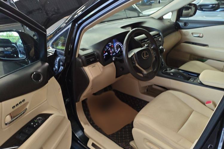 Used Lexus RX Classic 2013 270 Elite Edition Interior 3