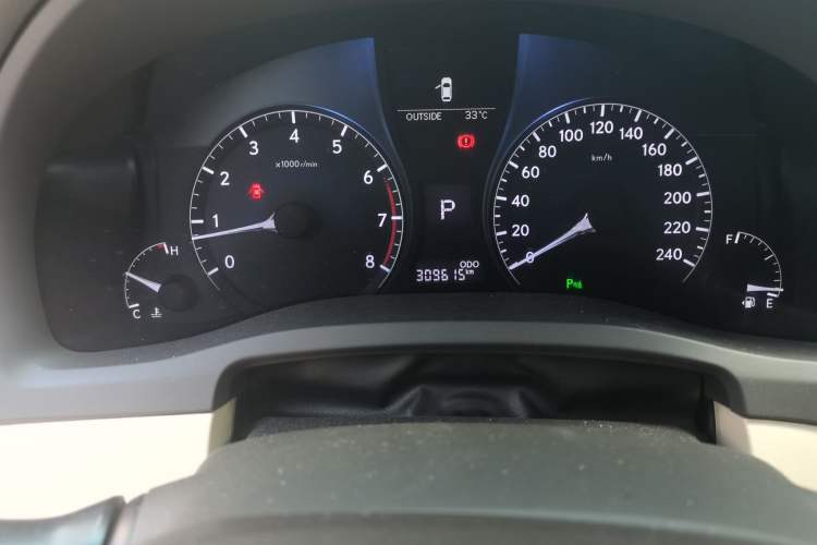 Used Lexus RX Classic 2013 270 Elite Edition Odometer Close Up