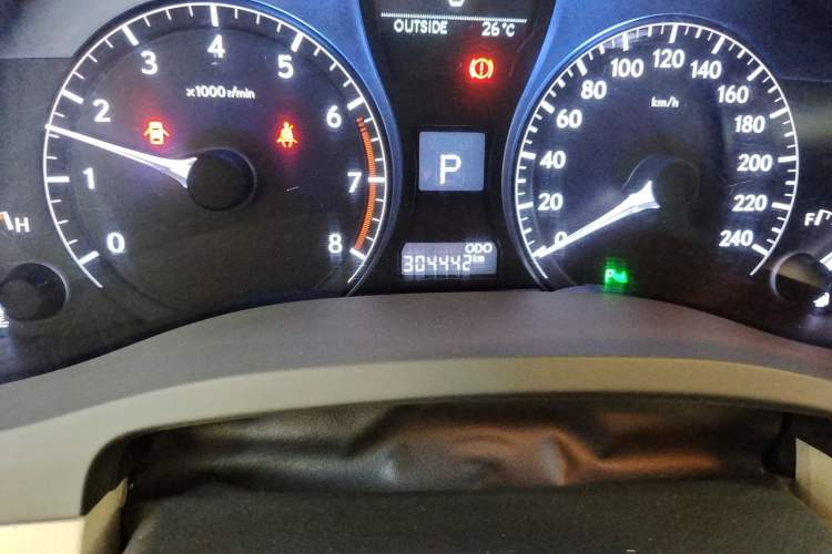 Used Lexus RX Classic 2013 270 Mark Levinson Limited Edition Odometer Close Up