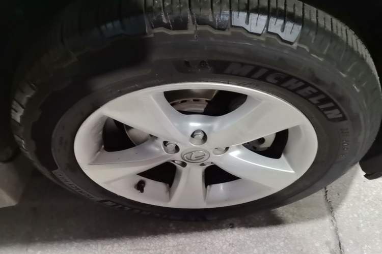 Used Lexus RX Classic 2013 270 Elite Edition Right Front Wheel Hub