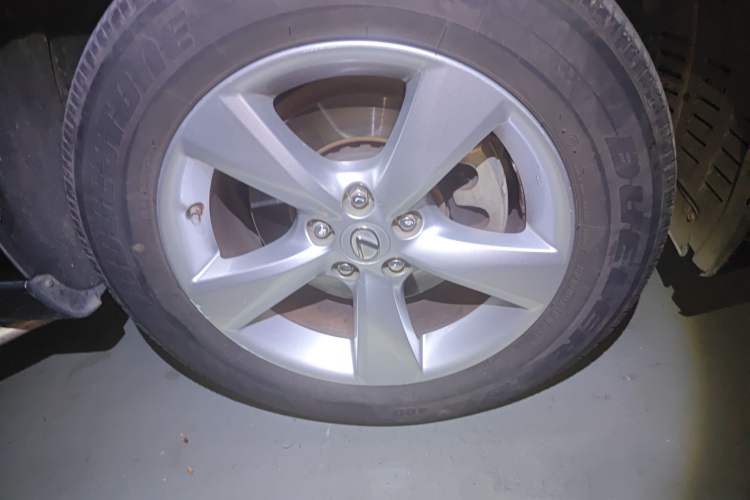 Used Lexus RX Classic 2013 270 Elite Edition Right Front Wheel Hub