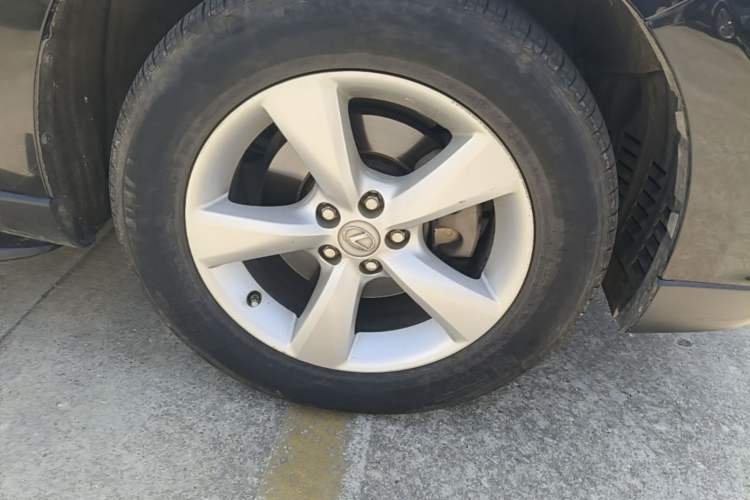 Used Lexus RX Classic 2013 270 Elite Edition Right Front Wheel Hub