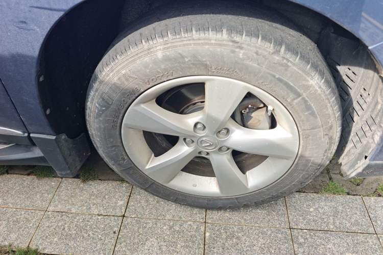 Used Lexus RX Classic 2013 270 Elite Edition Right Front Wheel Hub