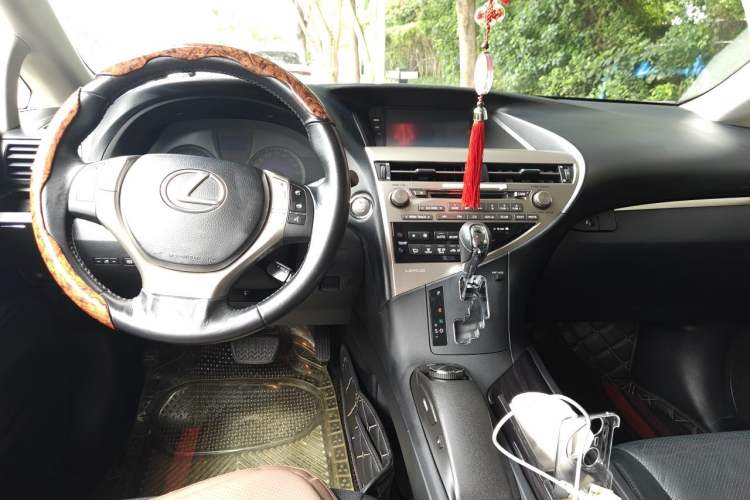Used Lexus RX Classic 2013 270 Elegant Edition Center Console
