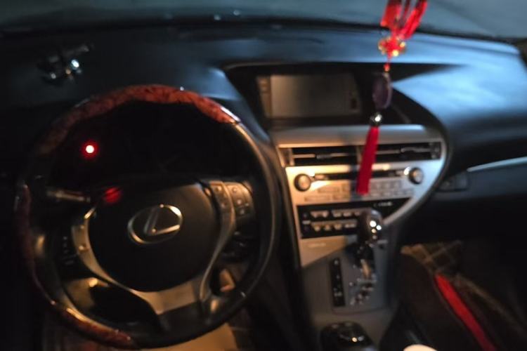 Used Lexus RX Classic 2013 270 Elegant Edition Interior 2