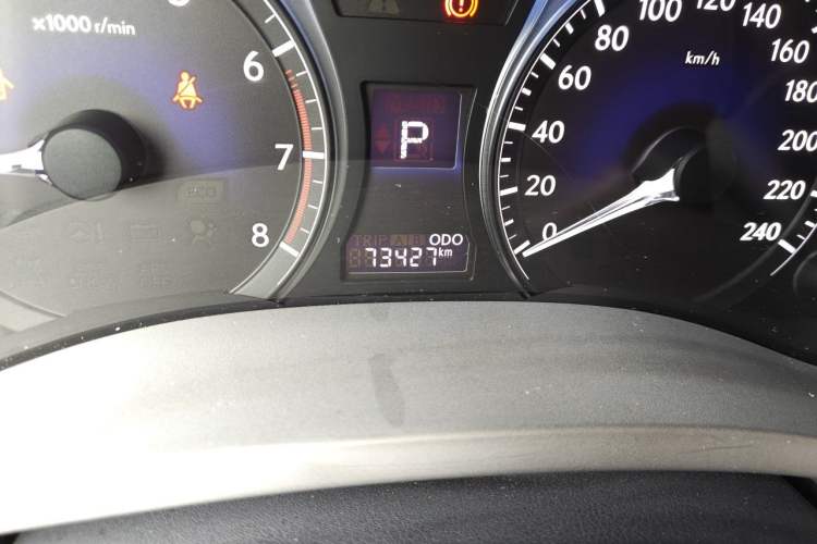 Used Lexus RX Classic 2013 270 Elegant Edition Odometer Close Up