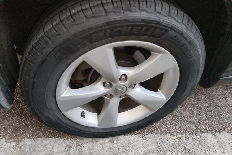Used Lexus RX Classic 2013 270 Elite Edition Right Front Wheel Hub