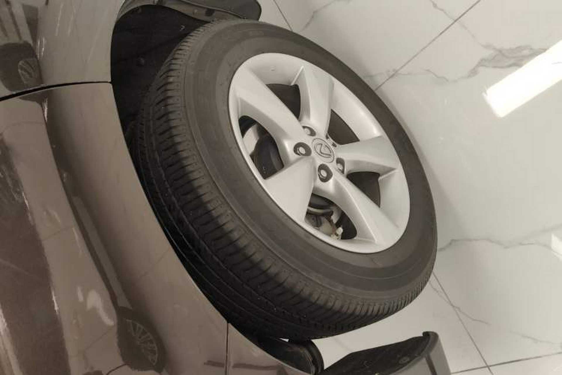 Used Lexus RX Classic 2013 270 Elite Edition Right Rear Wheel Hub