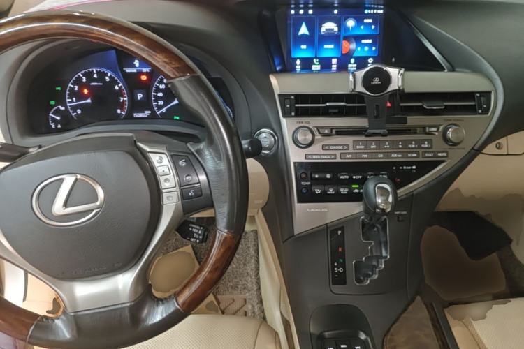 Used Lexus RX Classic 2013 270 Elite Edition Center Console