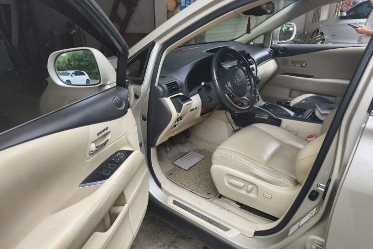 Used Lexus RX Classic 2013 270 Elegant Edition Driver Seat