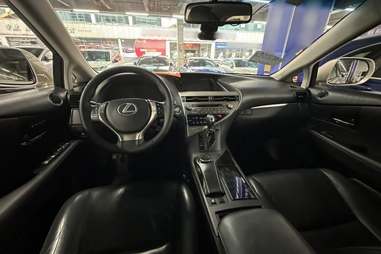 Used Lexus RX Classic 2013 270 Elite Edition Interior 2