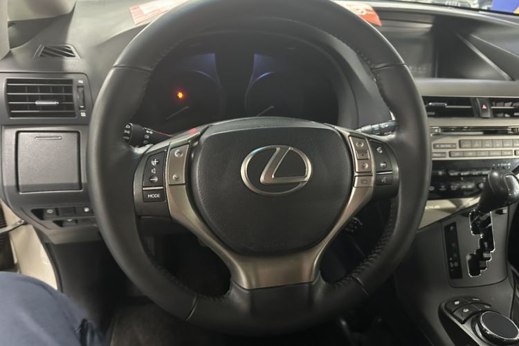 Used Lexus RX Classic 2013 270 Elite Edition Interior 4