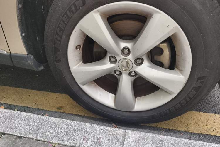Used Lexus RX Classic 2013 270 Elite Edition Right Front Wheel Hub