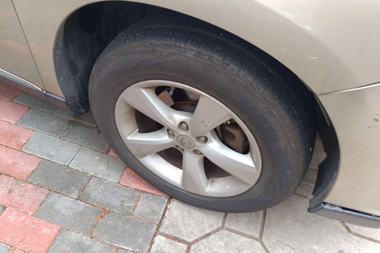Used Lexus RX Classic 2013 270 Elite Edition Right Front Wheel Hub