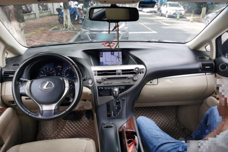 Used Lexus RX Classic 2013 270 Luxury Edition Center Console