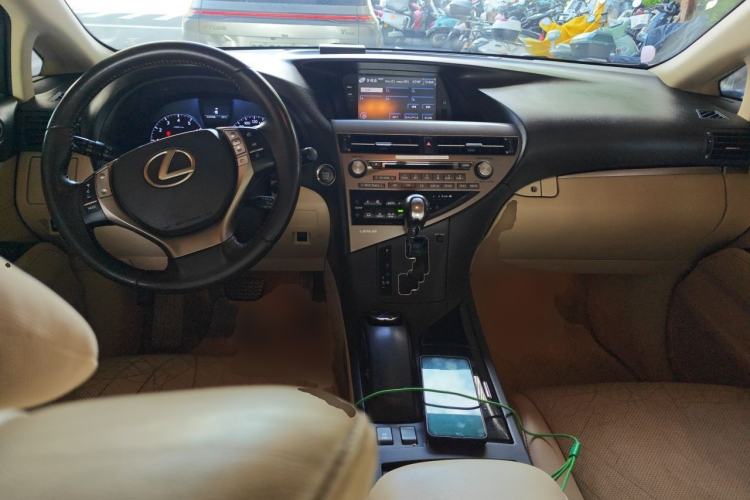 Used Lexus RX Classic 2013 270 Elite Edition Center Console