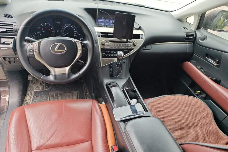 Used Lexus RX Classic 2013 270 Elegant Edition Center Console