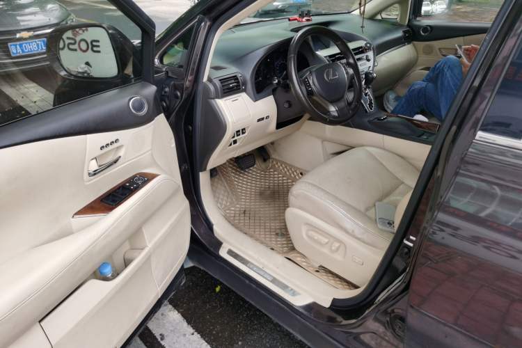 Used Lexus RX Classic 2013 270 Luxury Edition Driver Seat