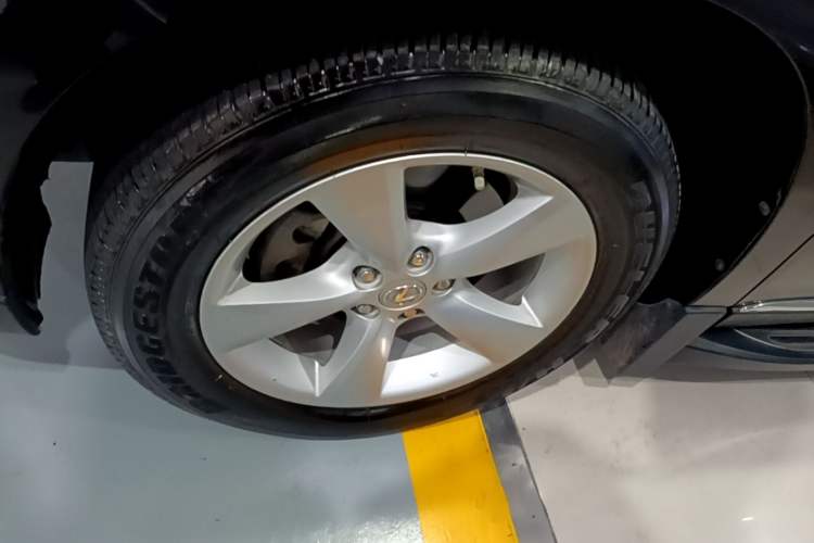 Used Lexus RX Classic 2013 270 Elite Edition Left Front Wheel Hub