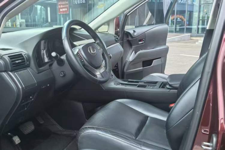 Used Lexus RX Classic 2013 270 Elite Edition Interior 8