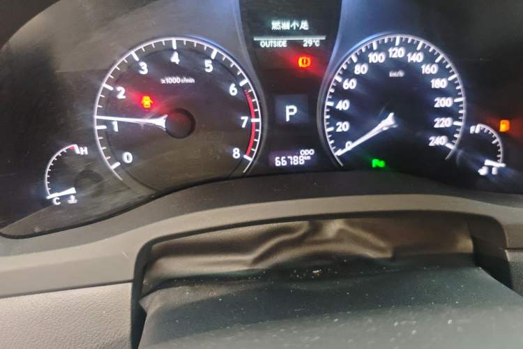 Used Lexus RX Classic 2013 270 Elegant Edition Odometer Close Up