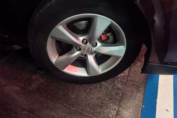 Used Lexus RX Classic 2013 270 Elite Edition Right Front Wheel Hub
