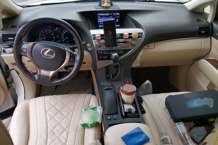 Used Lexus RX Classic 2013 270 Luxury Edition Center Console