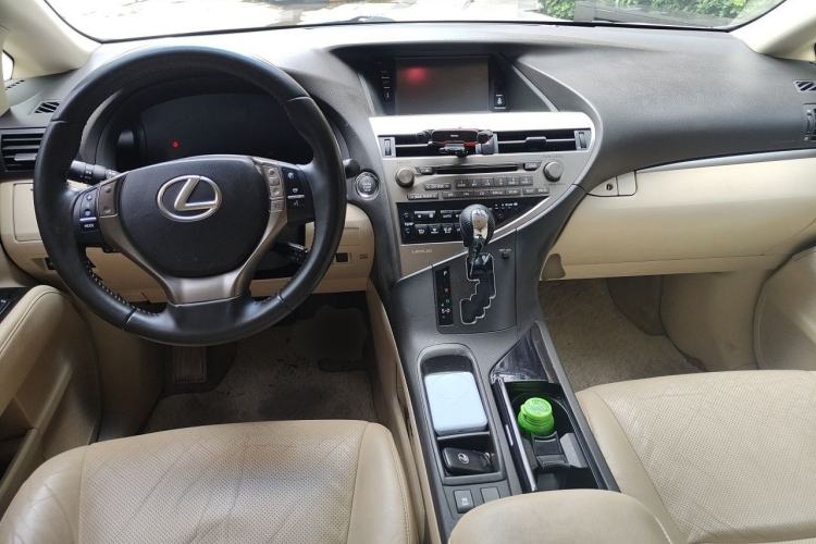 Used Lexus RX Classic 2013 270 Elite Edition Center Console
