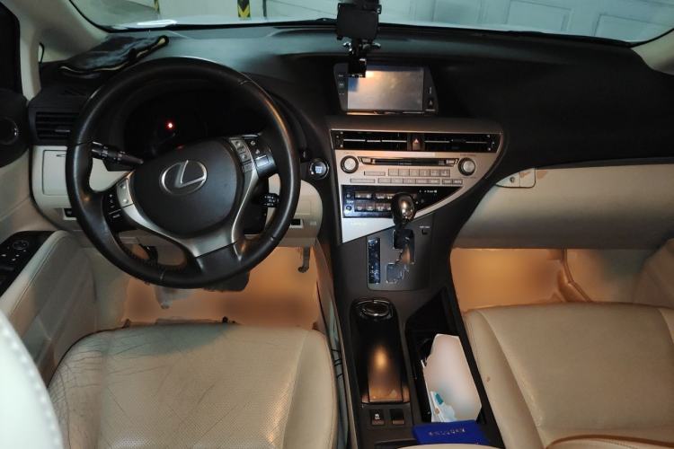Used Lexus RX Classic 2013 270 Elite Edition Center Console