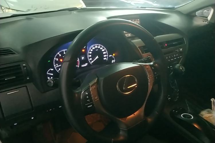 Used Lexus RX Classic 2013 270 Elite Edition Center Console