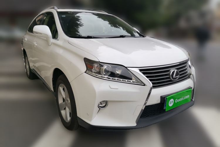 Used Lexus RX Classic 2013 270 Luxury Edition Front Right 45 Deg