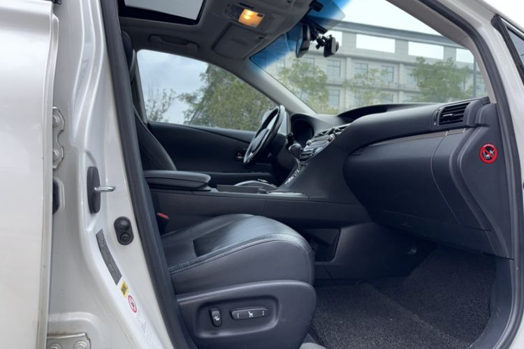 Used Lexus RX Classic 2013 270 Elite Edition Interior 10