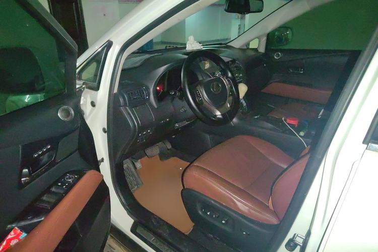 Used Lexus RX Classic 2013 270 Elegant Edition Interior 3