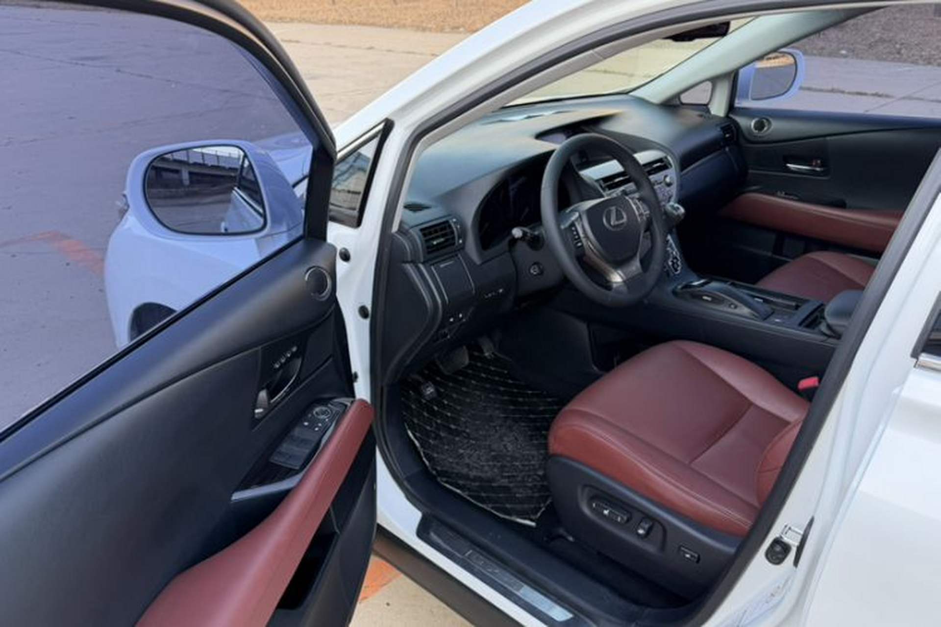 Used Lexus RX Classic 2013 270 Elite Edition Interior 3