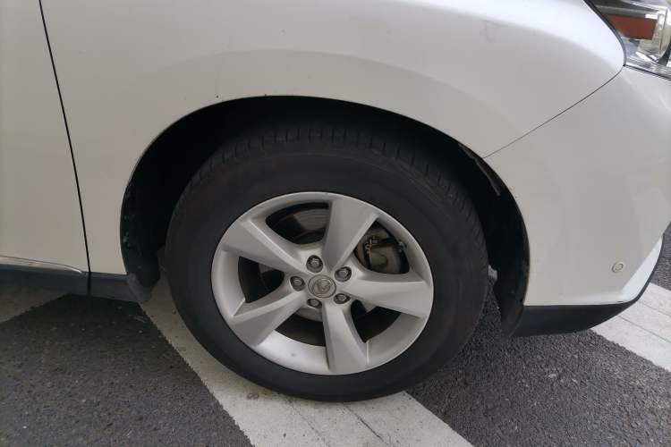 Used Lexus RX Classic 2013 270 Luxury Edition Right Front Wheel Hub