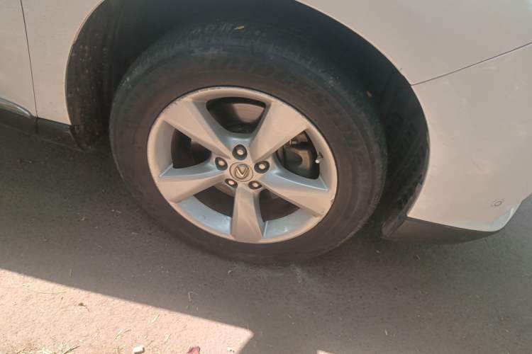Used Lexus RX Classic 2013 270 Luxury Edition Right Front Wheel Hub