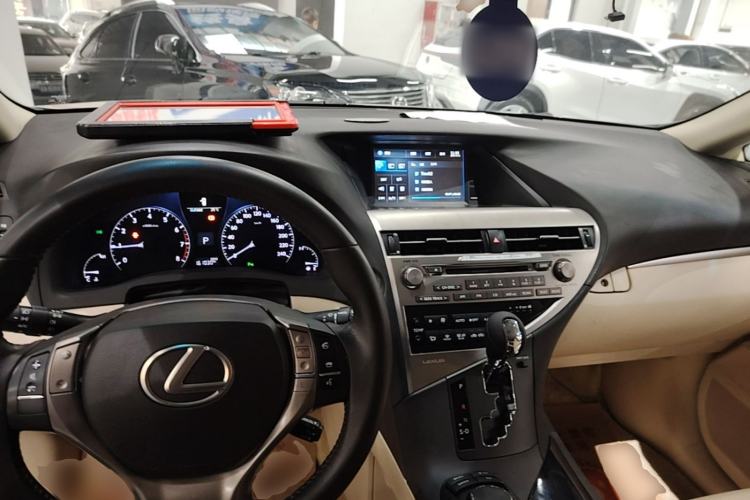 Used Lexus RX Classic 2013 270 Elegant Edition Center Console
